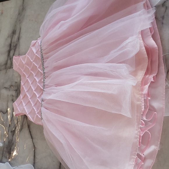 Dress - Picture 1 of 2